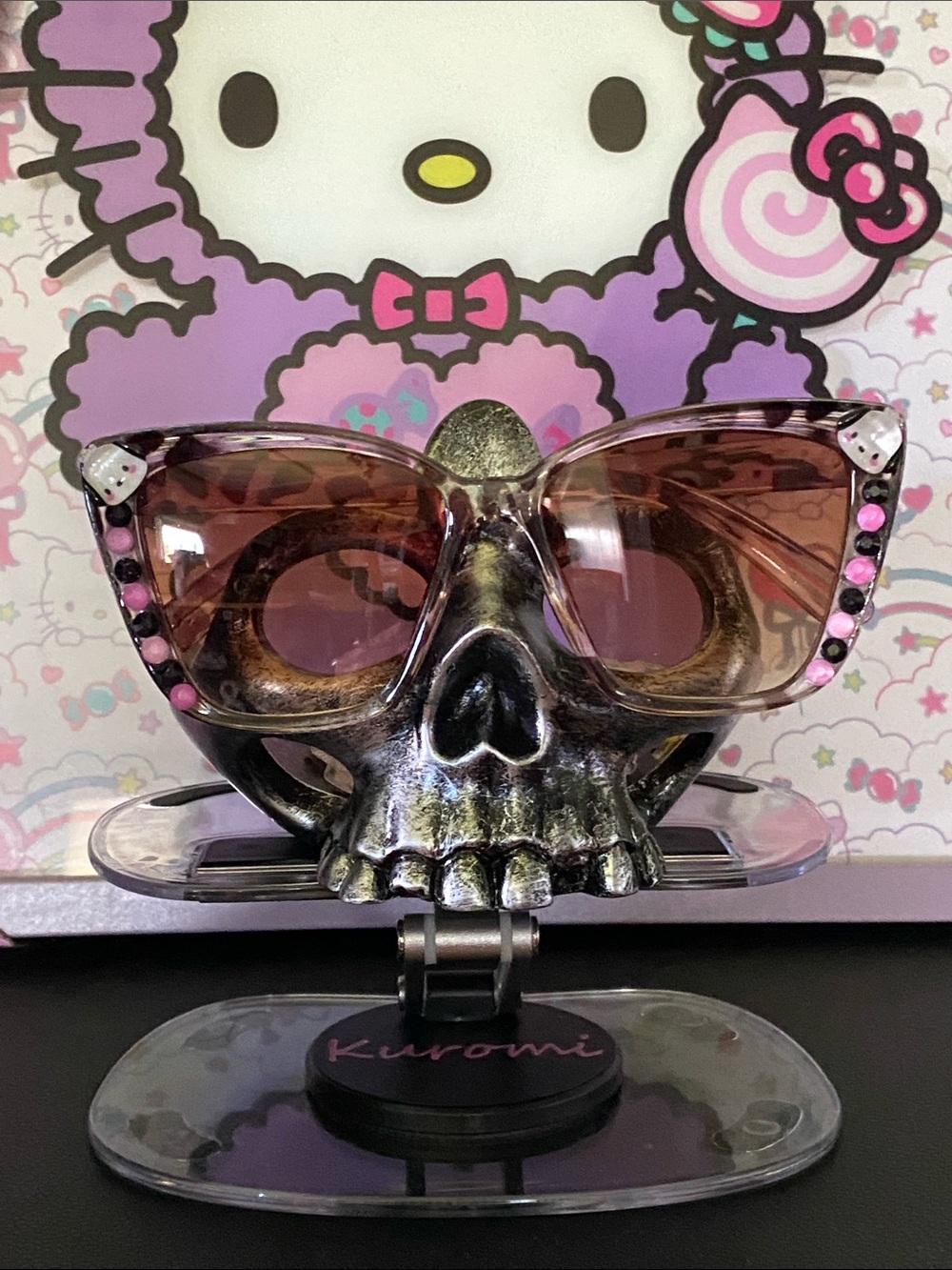 NWOT Pink Crystal-Studded Cat-Eye Sunglasses with Character Charms🩷🖤